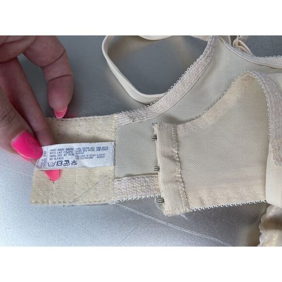 Vintage Bali Bra 40C Flower Unlined Mesh Boned Beige Peach Underwire Union - Picture 5 of 6
